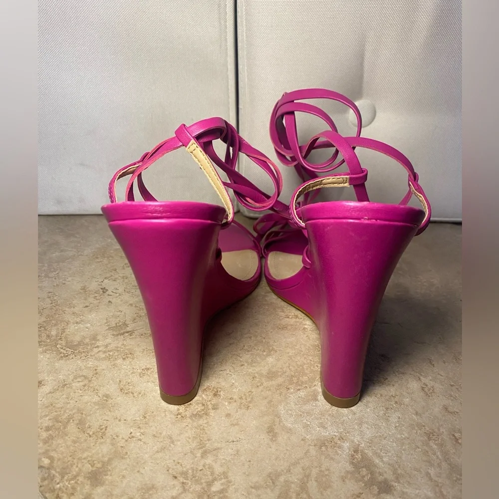 New without Box Schutz Women’s Deanne Strappy Leather Heeled Sandals‎ Hot Pink